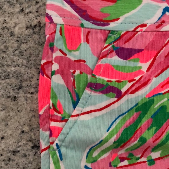Lilly Pulitzer Shorts - Picture 6 of 8